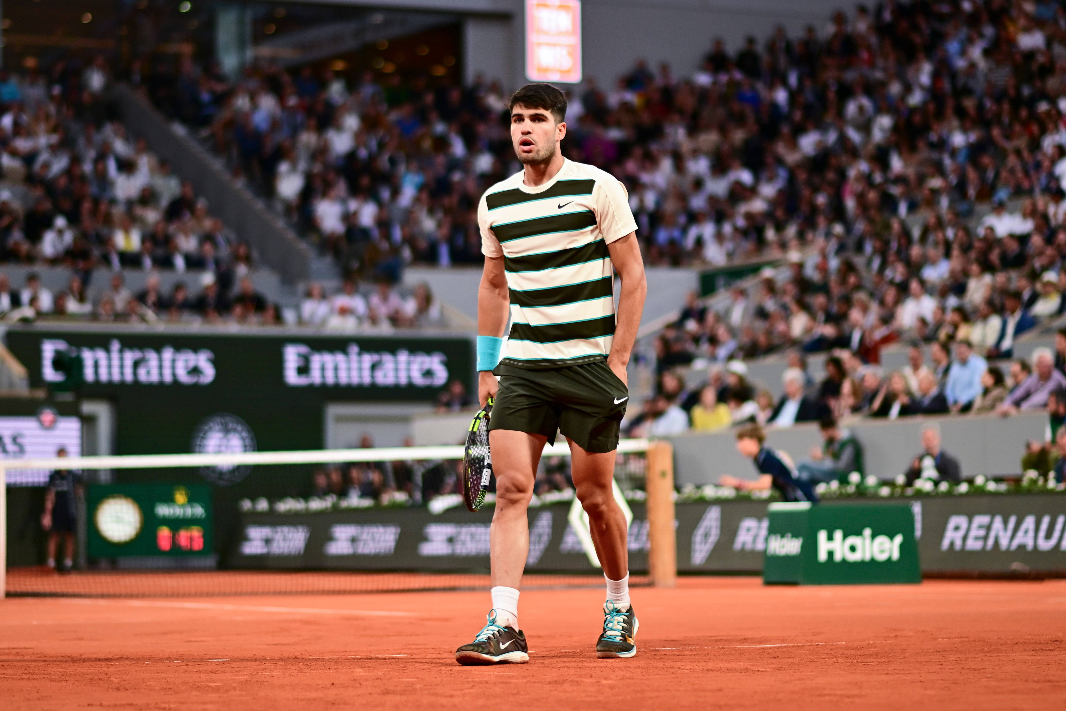 包含法国网球队险胜欧洲网球队,阿尔卡拉斯统治全场的词条 包含法国网球队险胜欧洲网球队,阿尔卡拉斯统治全场的词条