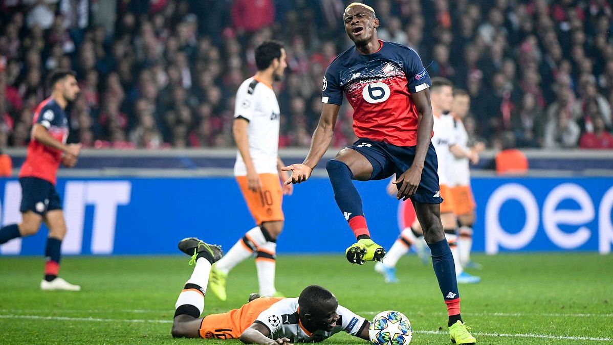 那不勒斯逆转巴萨,托雷斯制霸全场 那不勒斯逆转巴萨,托雷斯制霸全场