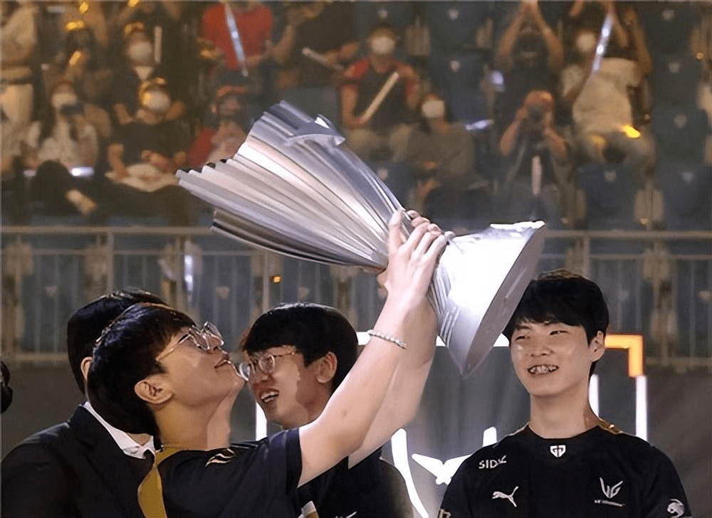 关于SHR鏖战RNG,Chovy送出助攻的信息 关于SHR鏖战RNG,Chovy送出助攻的信息