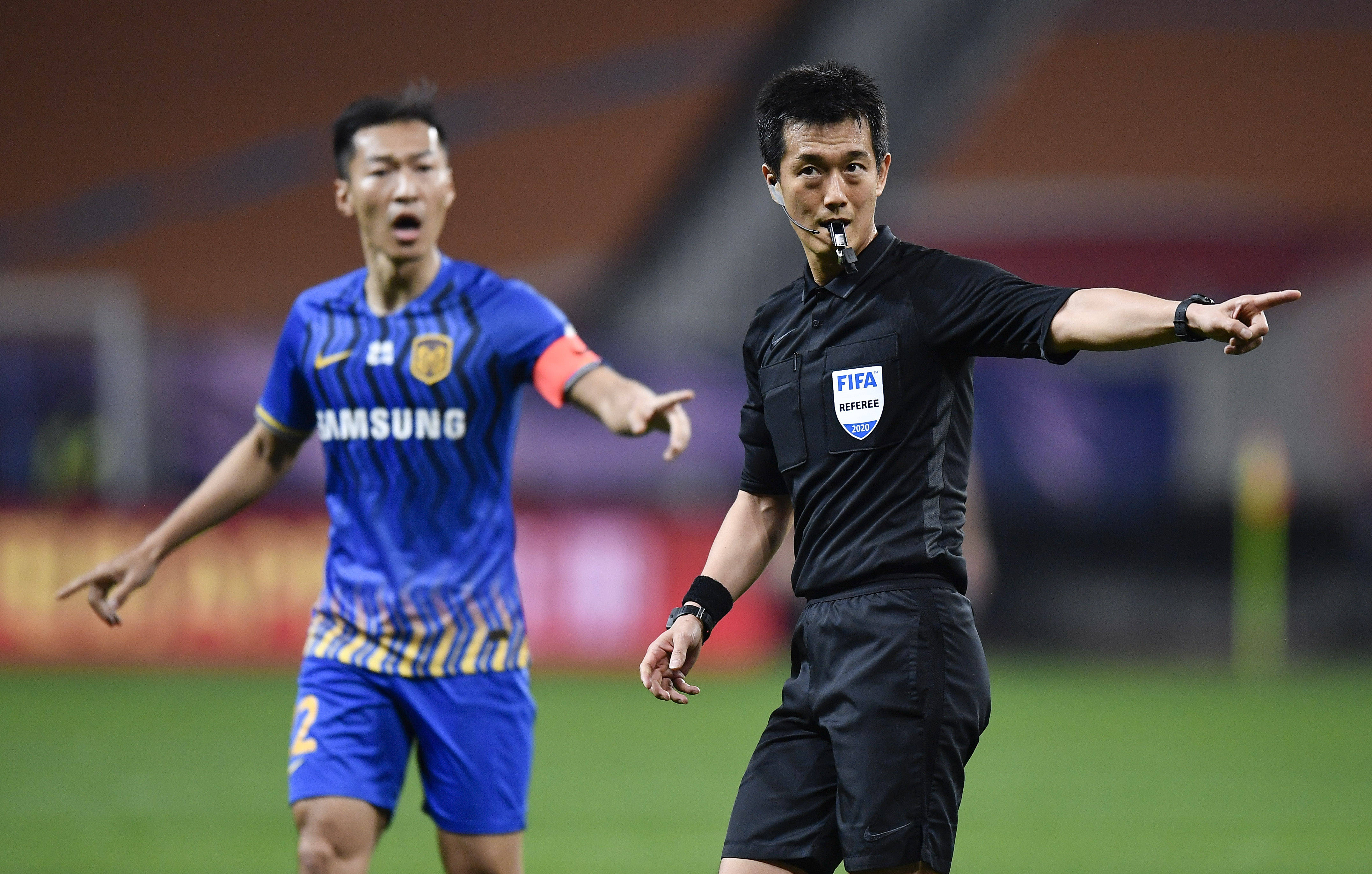 中超战场：苏宁主场全面击败富力的简单介绍