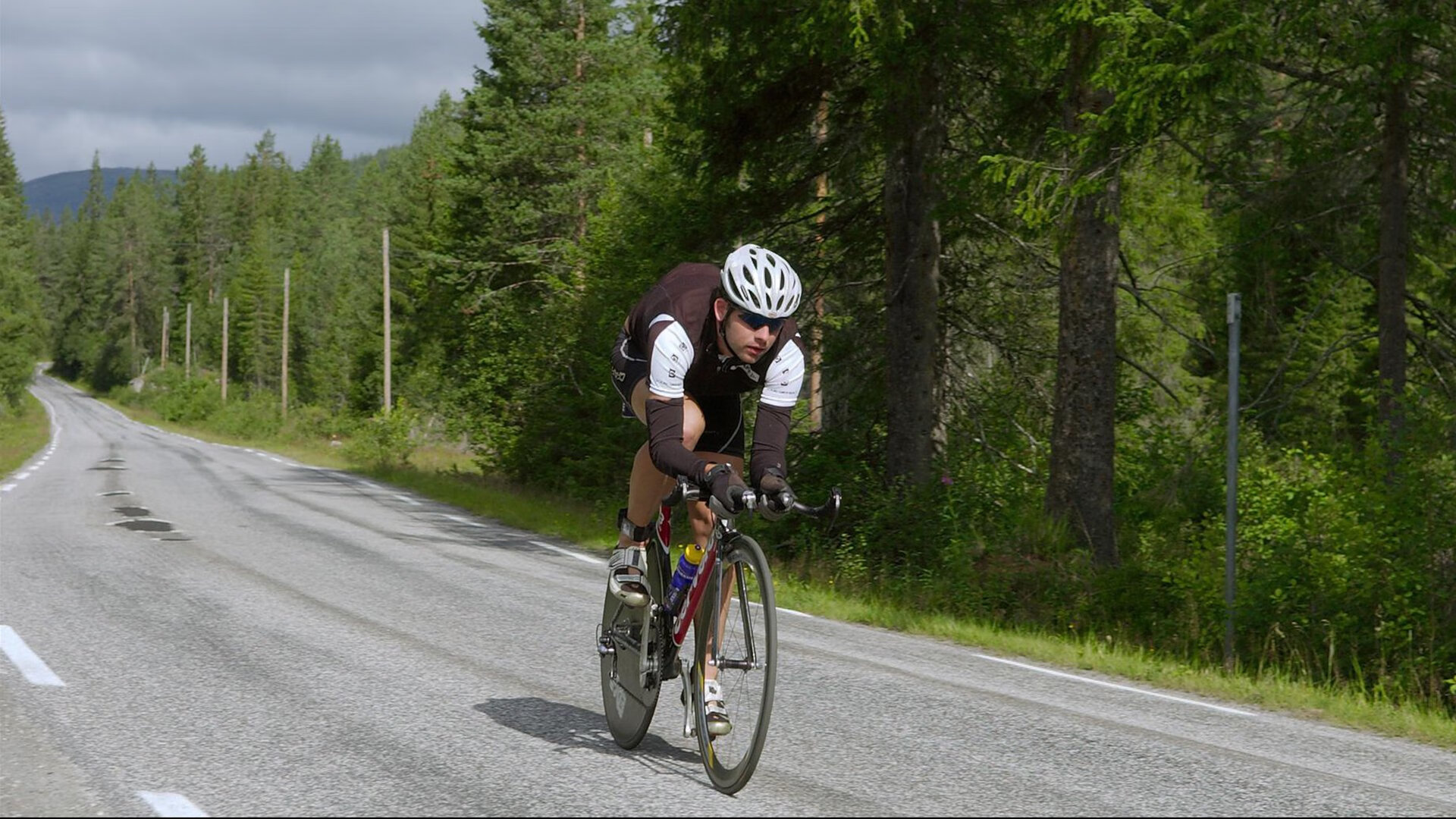 奥运周期关键战之夜，阿尔瓦雷斯关键进球定乾坤