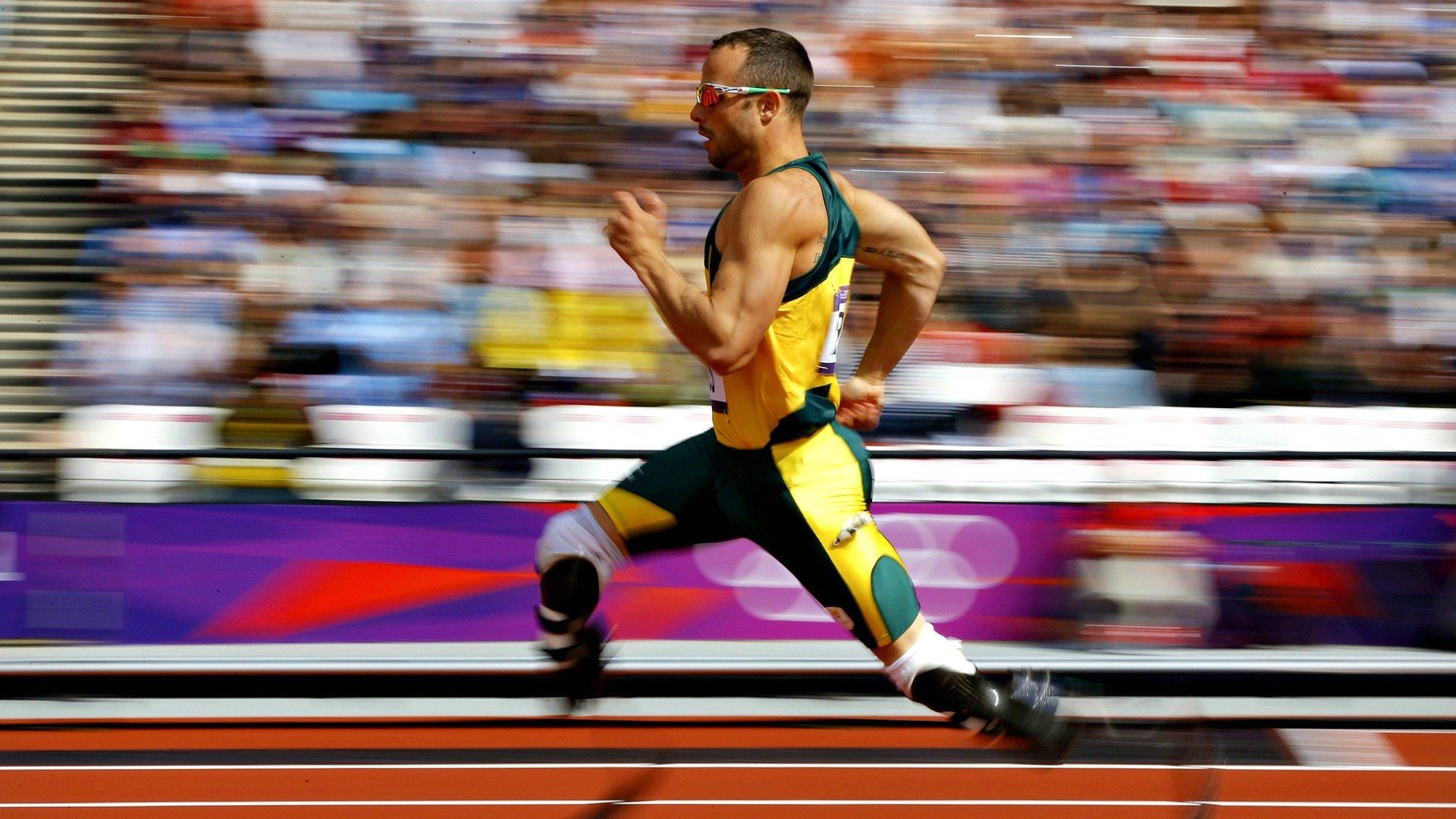 F1年度争冠之夜,切特关键战不手软,冰封赛道上的炽热心跳