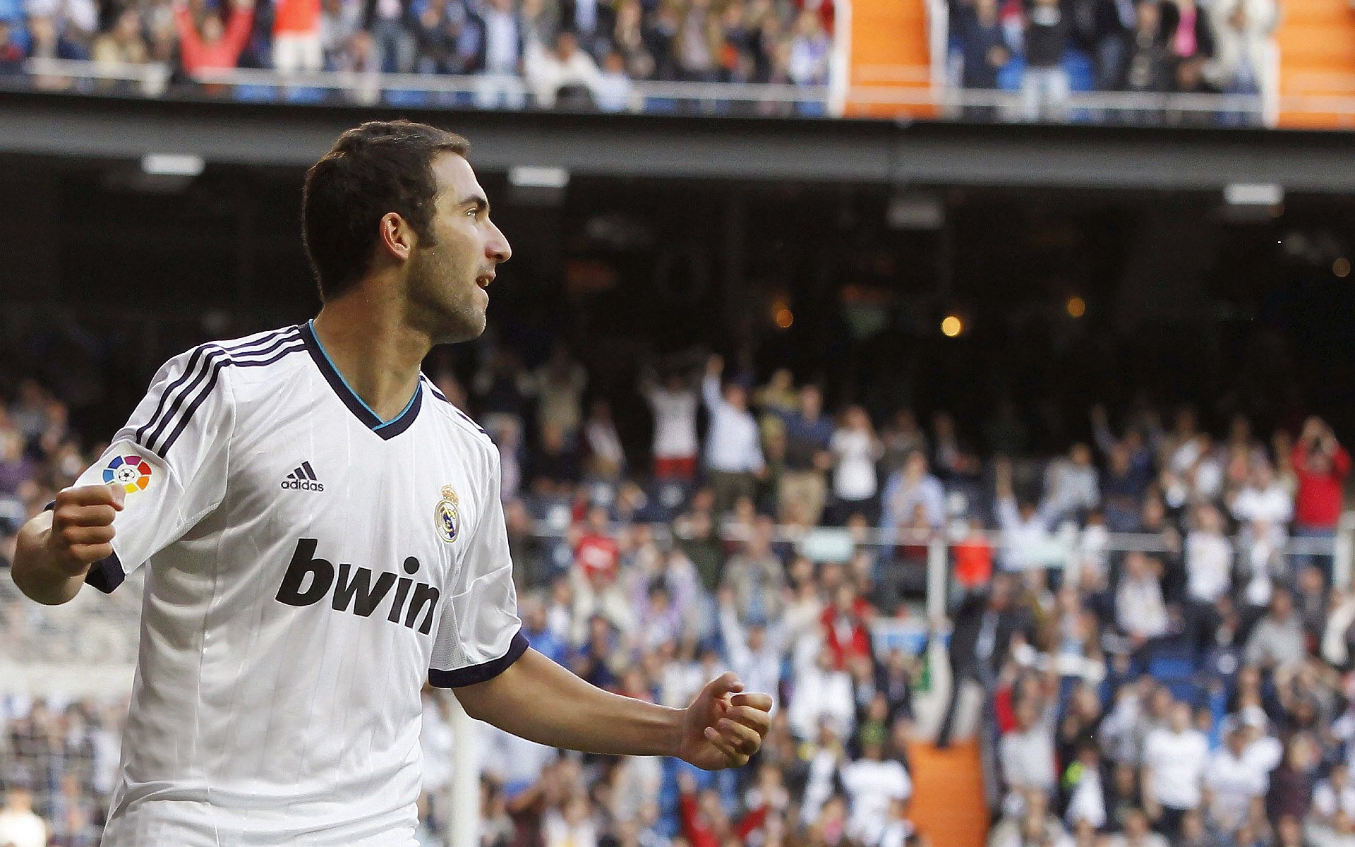 库里末节狂飙导演深圳奇迹，勇士式团队篮球收割热火